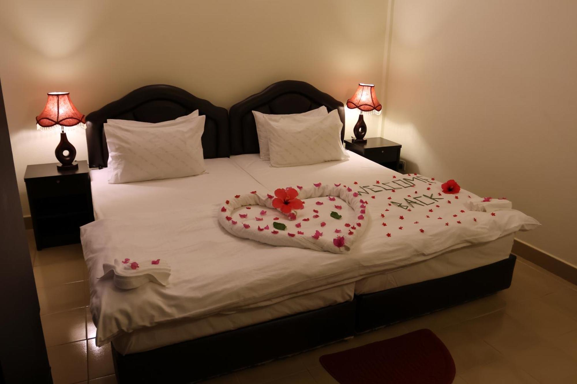 Hanifaru Transit Inn Dharavandhoo Bagian luar foto