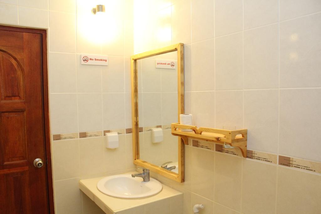 Hanifaru Transit Inn Dharavandhoo Bagian luar foto