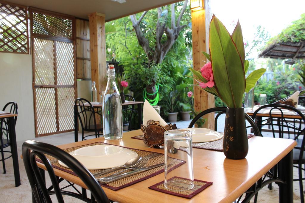 Hanifaru Transit Inn Dharavandhoo Bagian luar foto