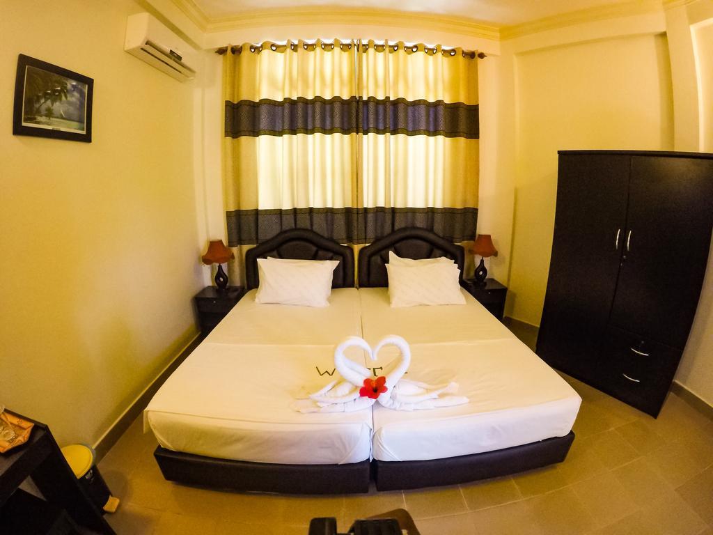 Hanifaru Transit Inn Dharavandhoo Bagian luar foto